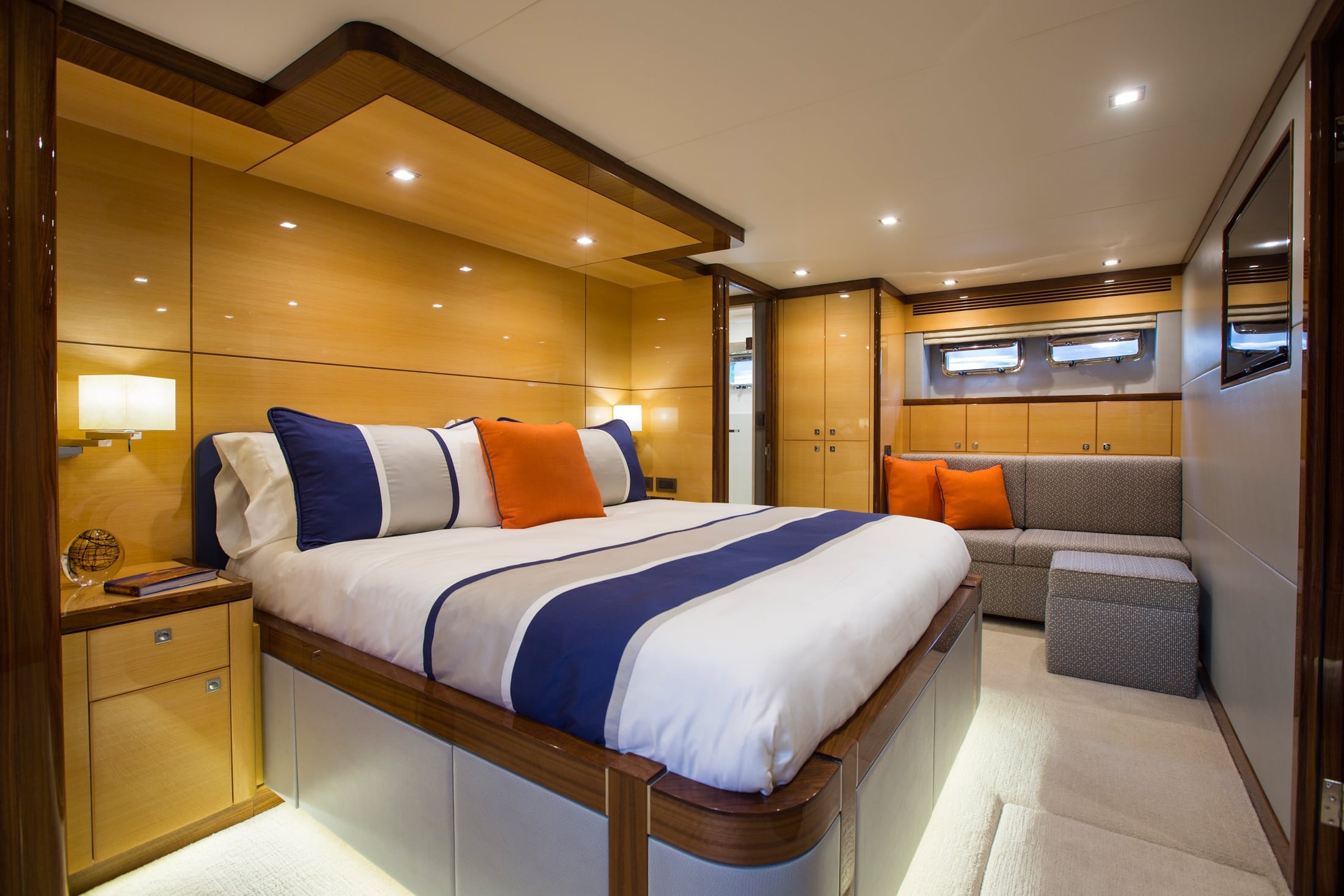 87' Outer Reef Ti Punch Master Stateroom