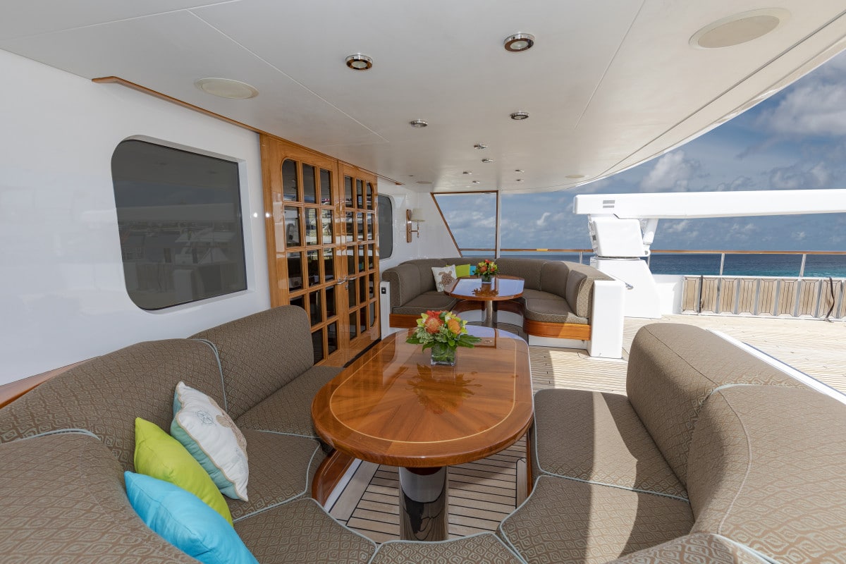 150′ Hakvoort Motoryacht Cracker Bay Boat Deck