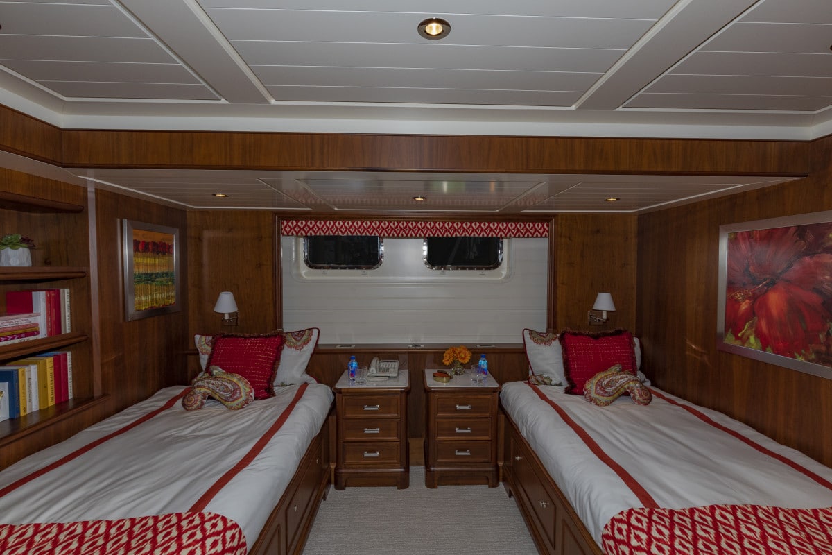 150′ Hakvoort Motoryacht Cracker Bay Guest Stateroom 4