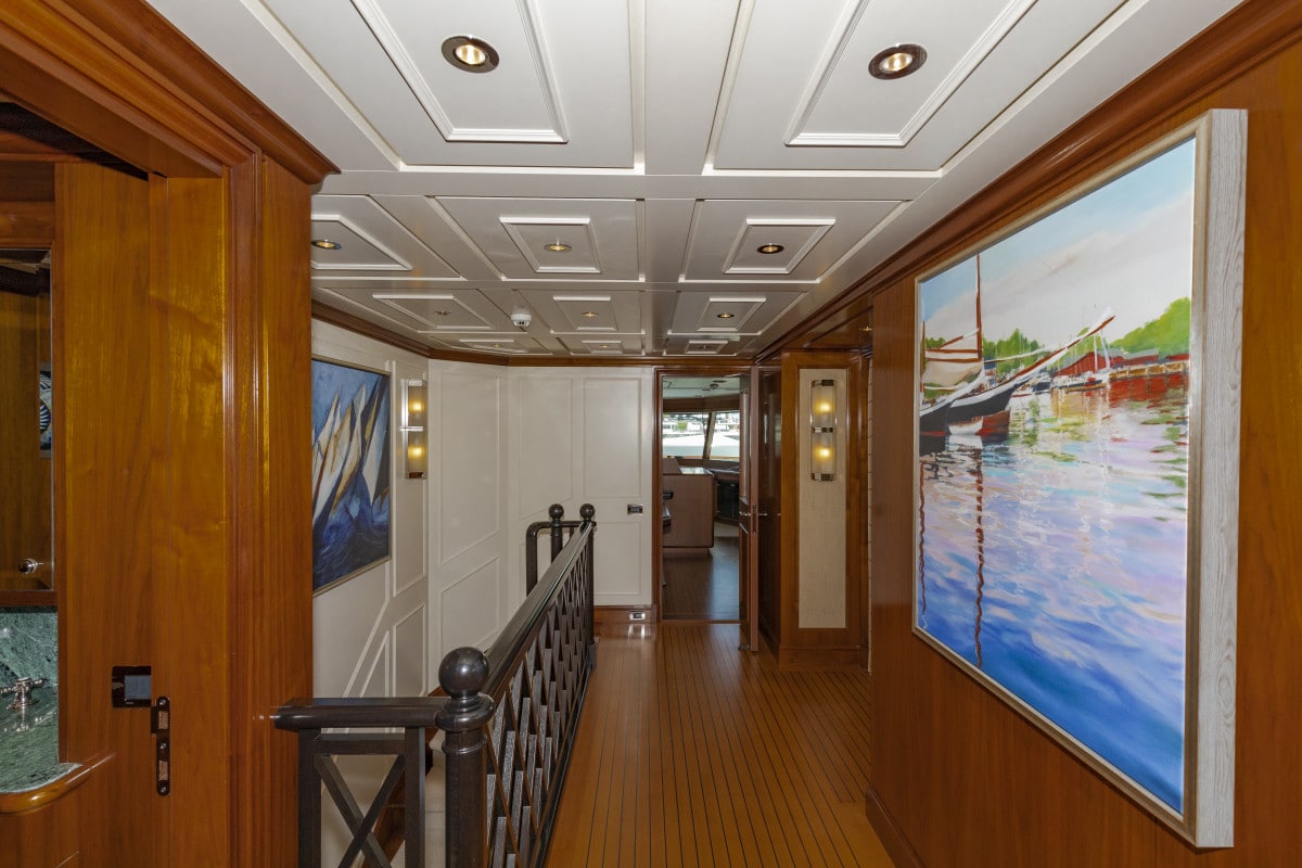 150′ Hakvoort Motoryacht Cracker Bay Upper Foyer