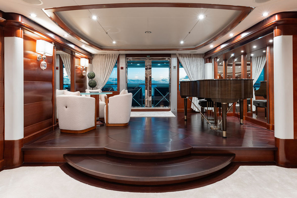 Montrachet Main Salon After