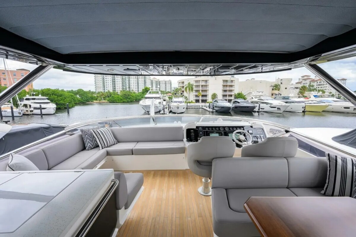 Sunseeker 86 Yacht 52