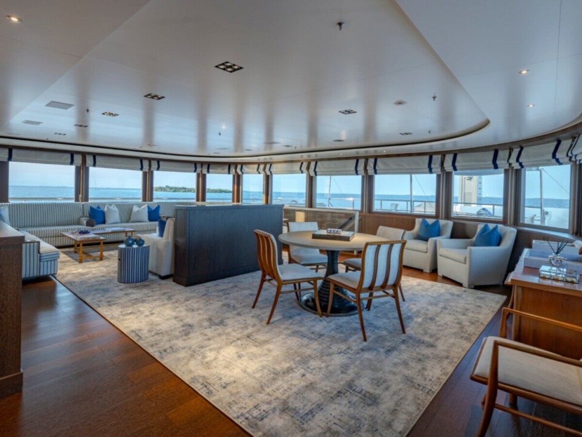 73M Admiral Observation Lounge after