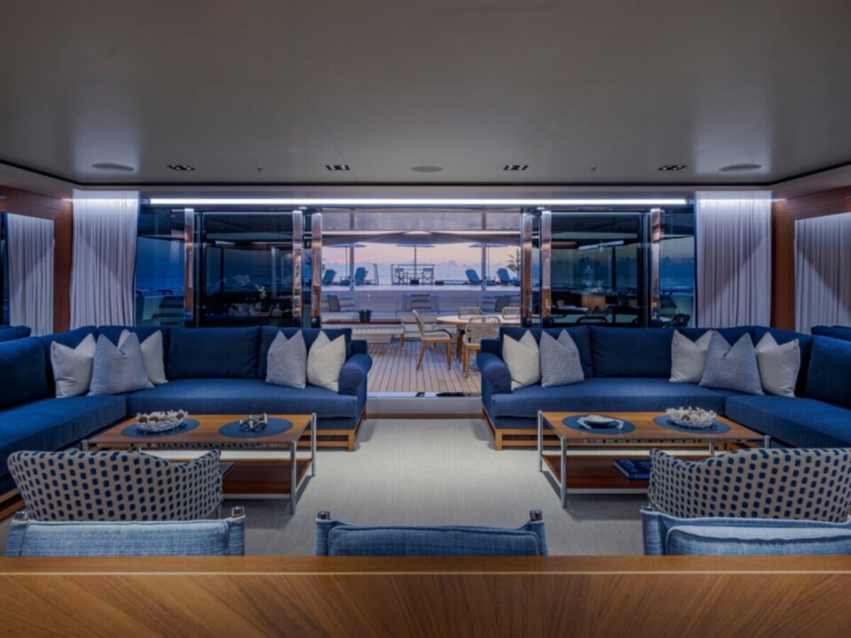 73M Admiral Sky Lounge after